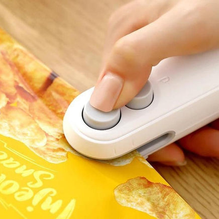 Novetek Mini Snack Bag Sealing Machine,2 in 1 Heat USB Rechargeable Snack Bag Selaer,Plastic Electric Bag Sealers, Keep Food Fresh. Portable Sealer Picnics